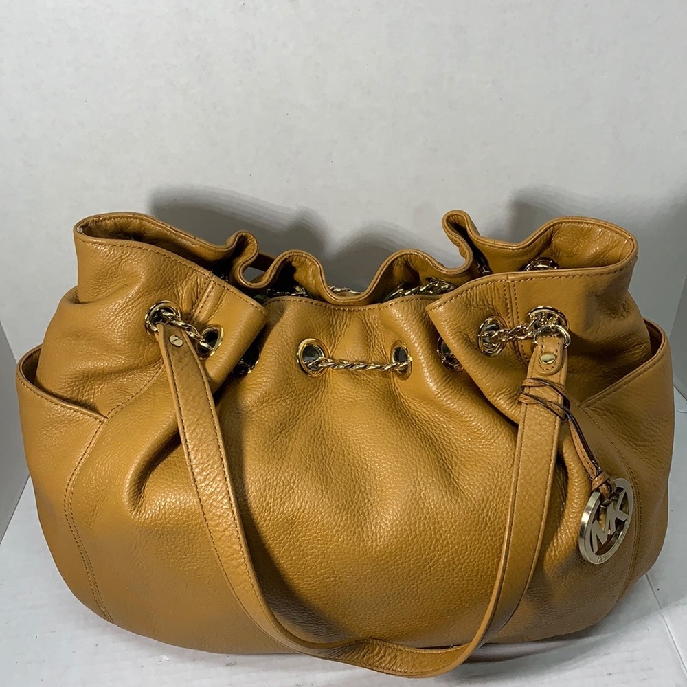 Big Cute Leather Michael Kors Shoulder Bag